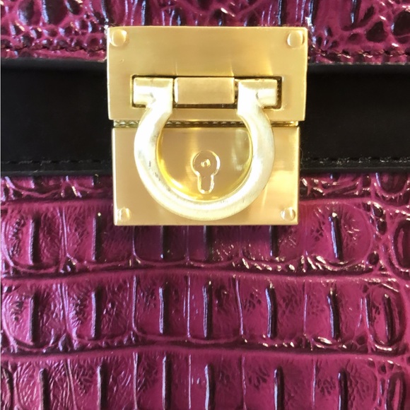 Pifuren Croc Embossed Plum Leather Saddle Crossbody Satchel - Picture 6 of 11